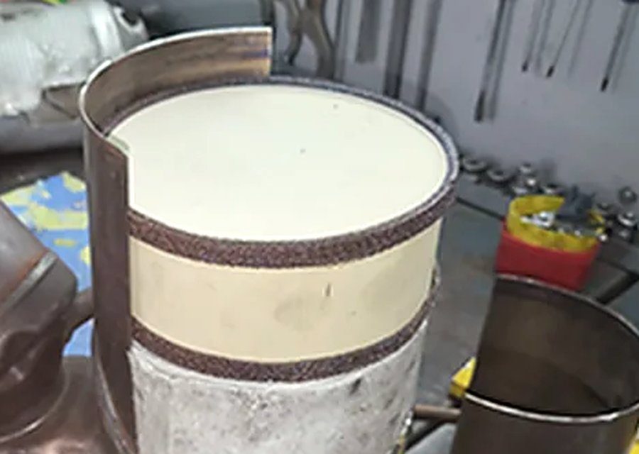 Filtro de partículas limpio en el banco de Taller Garrido